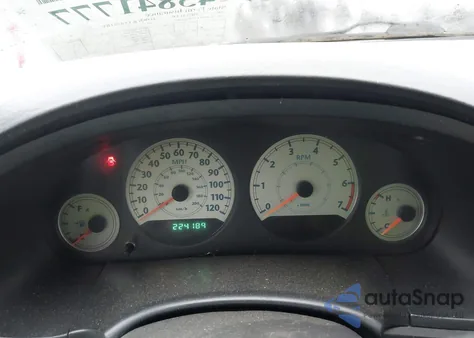 2005 Chrysler Town & Country Touring from USA, damaged, VIN 2C8GP54L75R263349